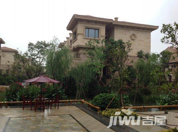 崇明岛养生居住地70年住宅房总高8层 类独栋花